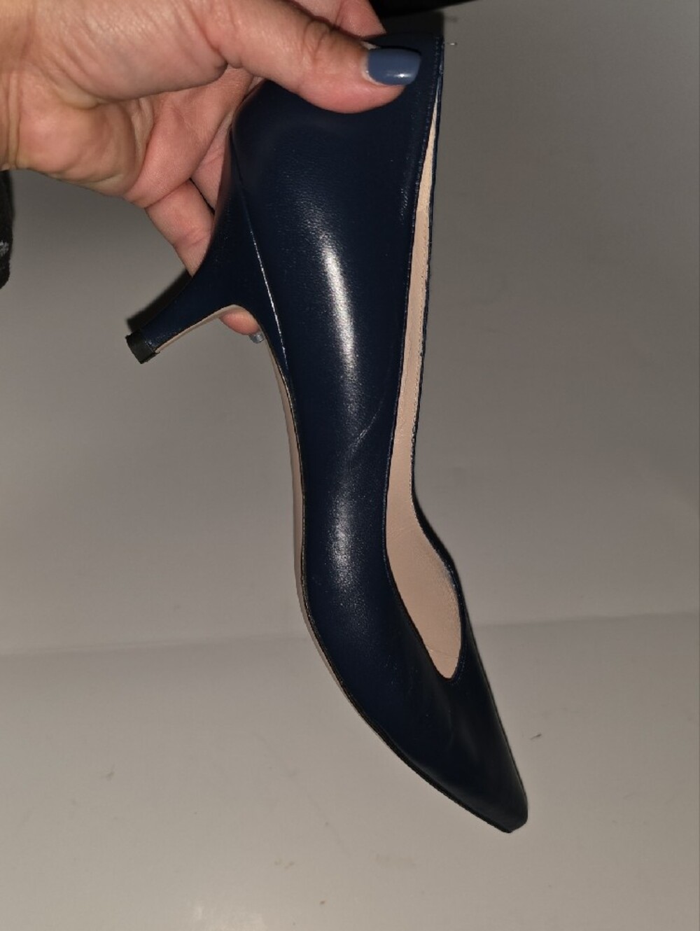 Stuart Weitzman SZ 9.5 Navy Pointed Toe Leather Pumps Made In SPAIN - Picture 7 of 7